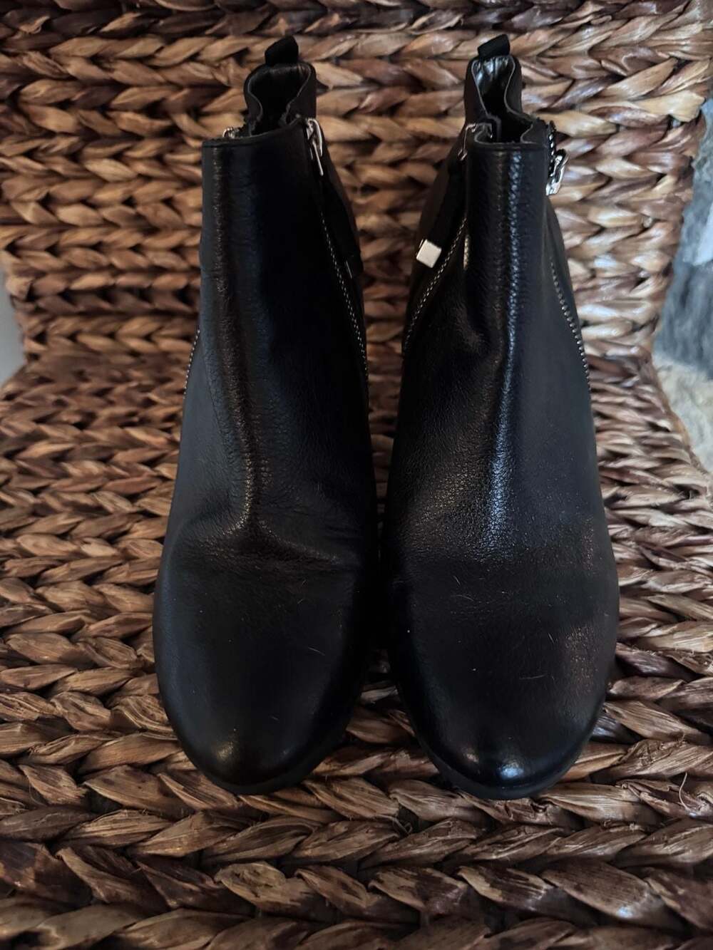 Tahari Black Leather Ankle Booties, Size 9.5